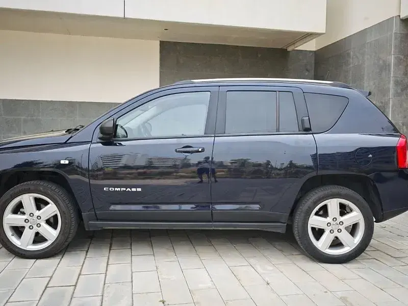 Usado Jeep Compass Limited 136 CV (100 kW) 2012 Azul SUV