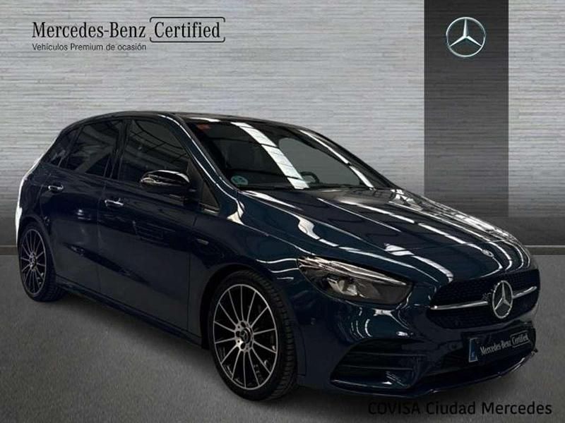 Usado Mercedes B200 AMG line 150 CV (110 kW) 2021 Monovolumen
