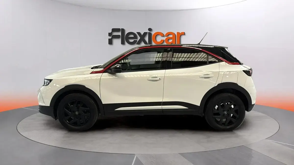 Usado Opel Mokka GS Line 131 CV (96 kW) 2022 Blanco SUV