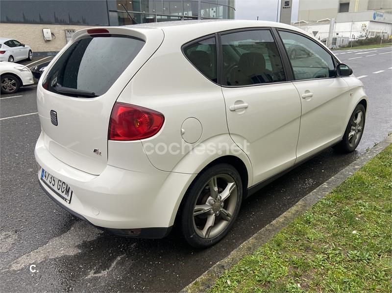 Usado Seat Altea FR 170 CV (125 kW) 2009 Blanco Monovolumen