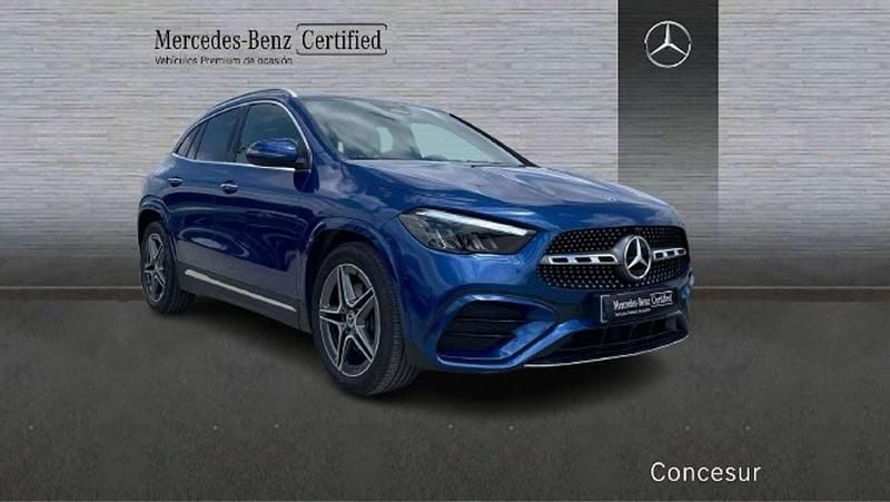 Käytetty Mercedes GLA200 136 HP (100 kW) 2024 Sininen Katumaasturi