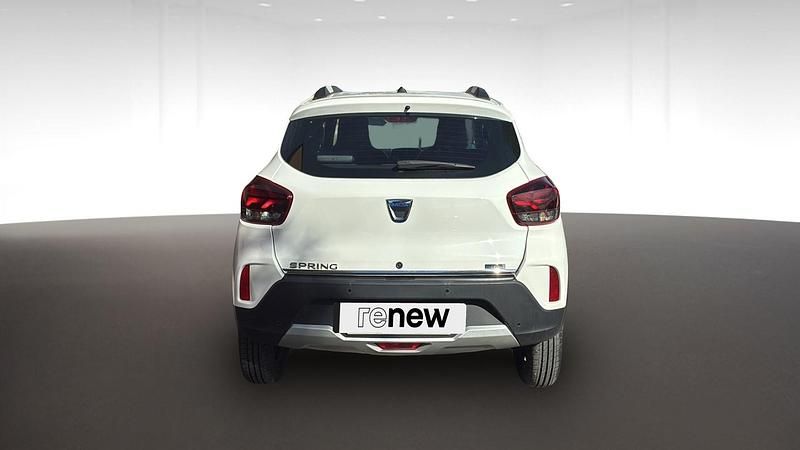 Usado Dacia Spring Comfort 33 kW (45 CV) 2022 Blanco caolin Utilitario