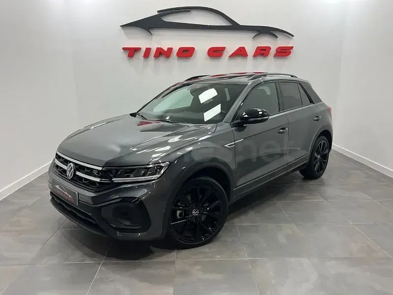 Usado VW T-Roc 150 CV (110 kW) 2024 Gris / plata SUV