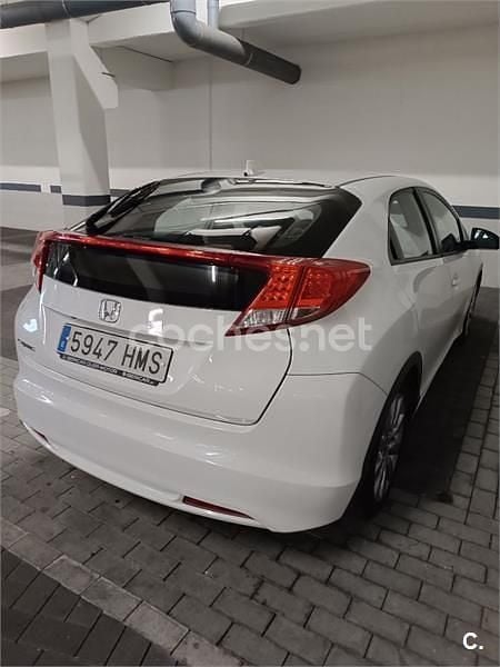 Usado Honda Civic Comfort 100 CV (73 kW) 2012 Blanco Berlina