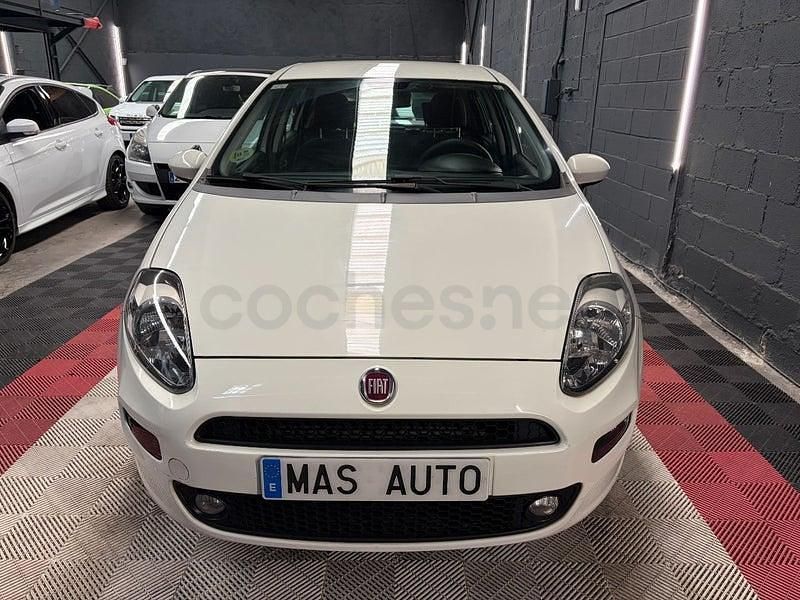 Usado Fiat Punto Pop 75 CV (55 kW) 2016 Blanco Utilitario