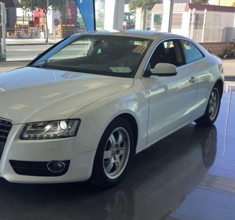 Usado Audi A5 179 CV (131 kW) 2010 Blanco Coupe