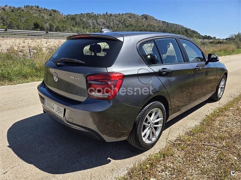 Usado BMW 116 116 HP (85 kW) 2014 Preto Citadino