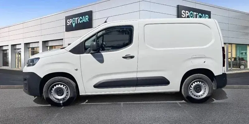 Usado Citroën Berlingo 76 CV (55 kW) 2021 Blanco Monovolumen