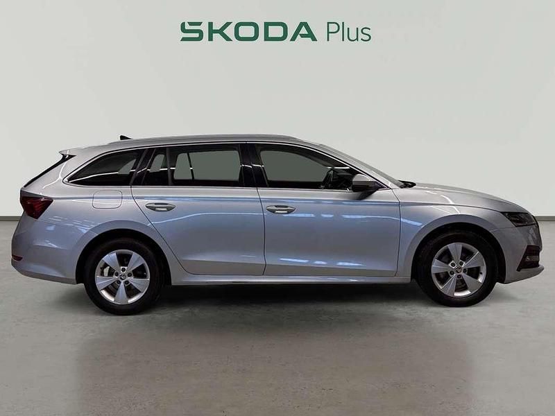 Usado Skoda Yeti Ambition 110 CV (80 kW) 2023 Plateado SUV