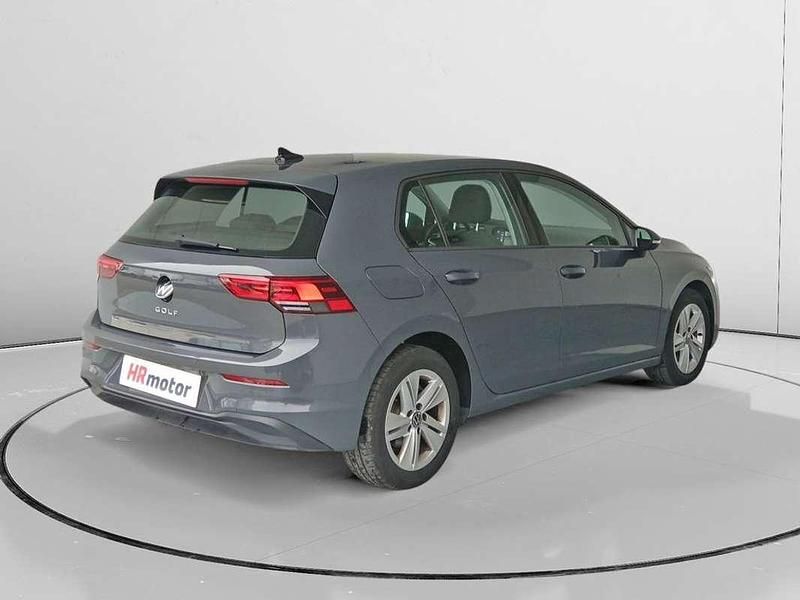 Usado VW Golf VIII Life 111 CV (81 kW) 2024 Gris Utilitario