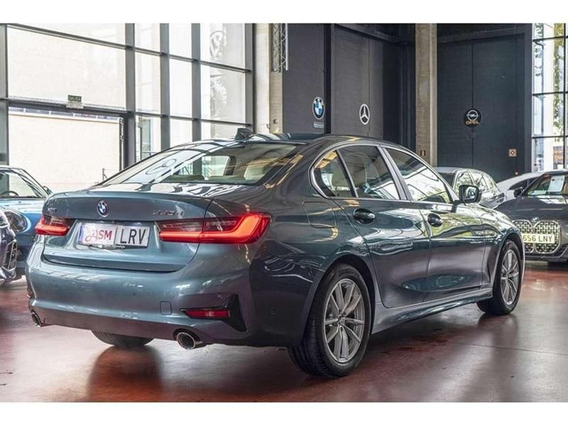 Usado BMW 330 Sport Line 286 CV (210 kW) 2021 Azul Berlina