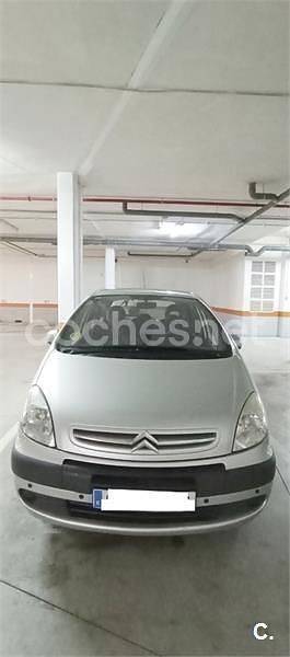 Usado Citroën Xsara Picasso Exclusive 92 CV (67 kW) 2010 Gris / plata Monovolumen