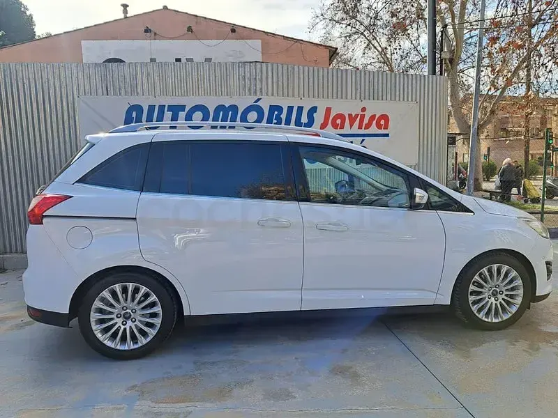 Usado Ford Grand C-Max Trend 125 CV (91 kW) 2014 Blanco Monovolumen