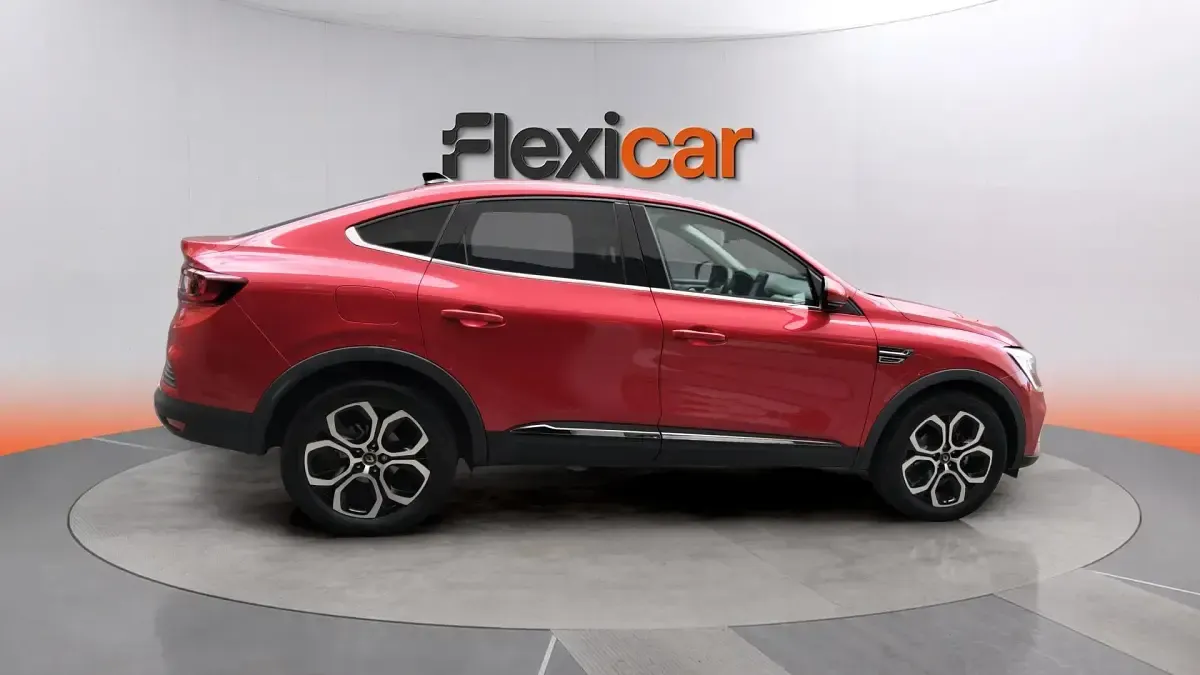 Usado Renault Arkana Equilibre 140 CV (102 kW) 2022 Rojo SUV