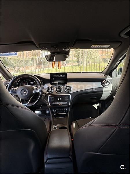 Usado Mercedes GLA200 136 CV (100 kW) 2019 Negro SUV