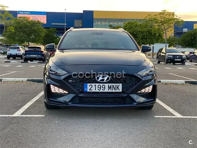 Usado Hyundai i30 N Line 120 CV (88 kW) 2024 Gris / plata Familiar
