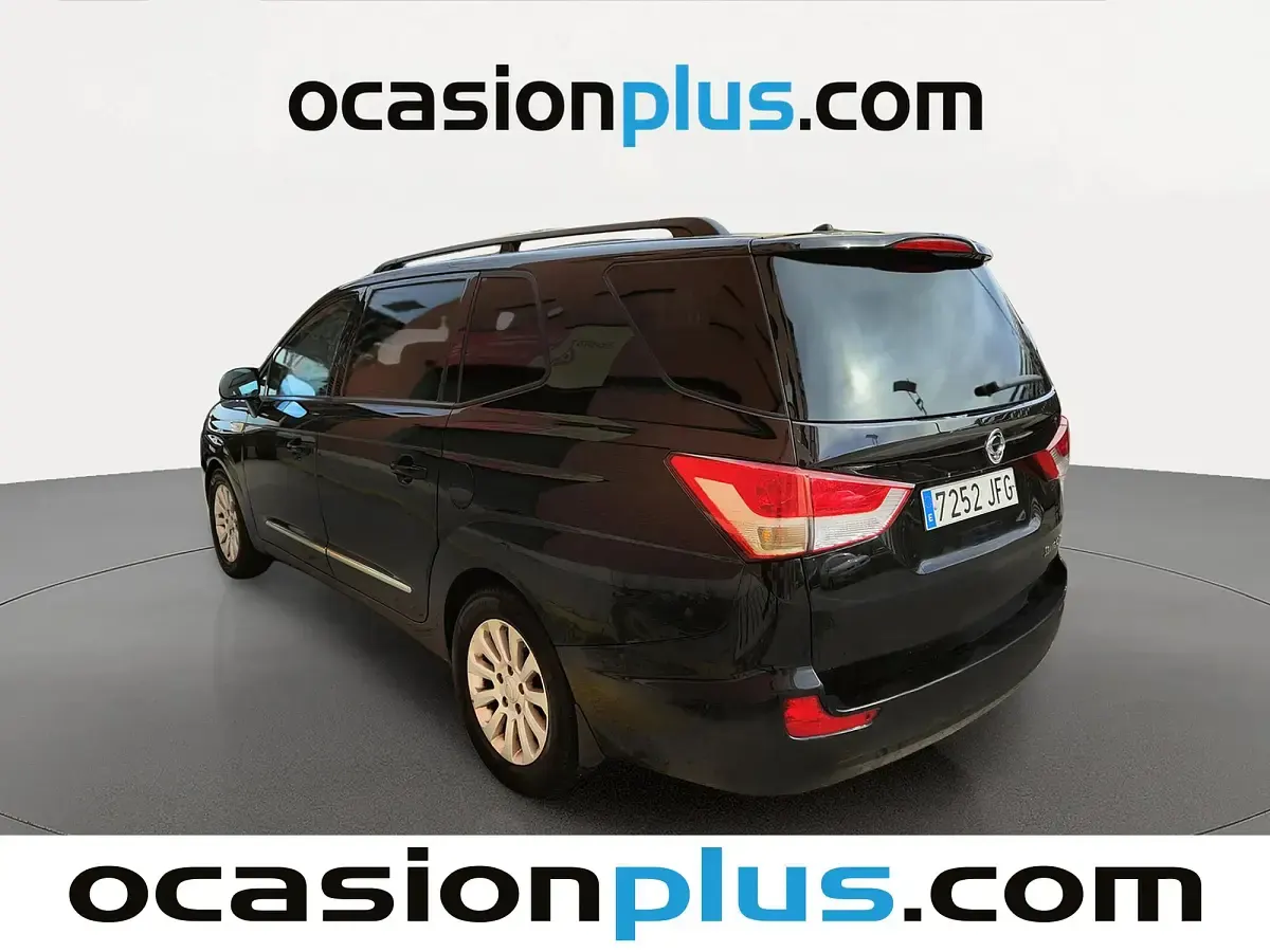 Usado SsangYong Rodius Limited 155 CV (114 kW) 2015 Negro Monovolumen