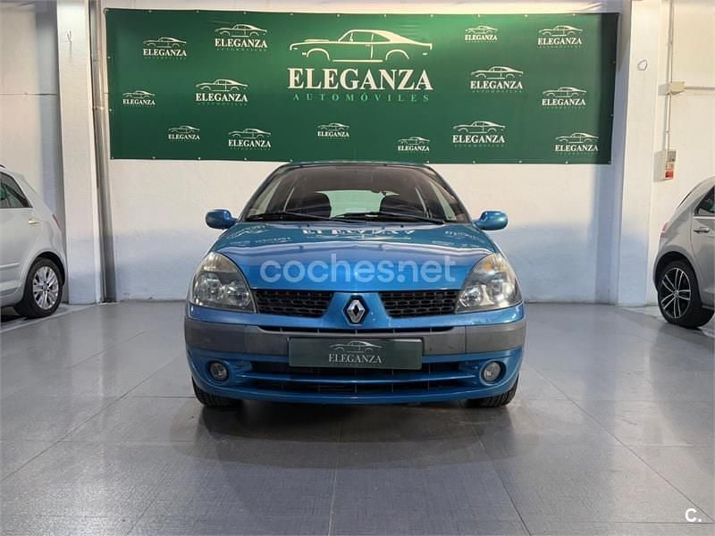 Usado Renault Clio II Expression 60 CV (44 kW) 2001 Azul Berlina