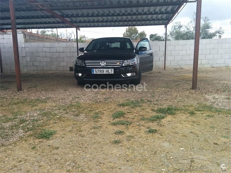 Usado VW Passat Edition 105 CV (77 kW) 2012 Negro Berlina