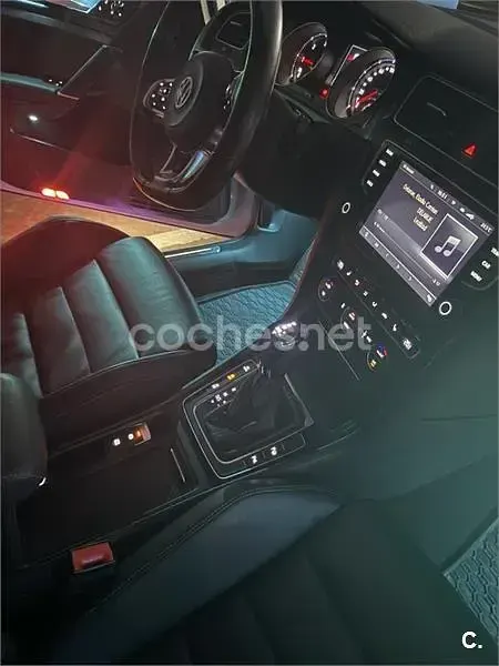 Usado VW Golf VIII Life 115 CV (84 kW) 2025 Gris / plata Berlina