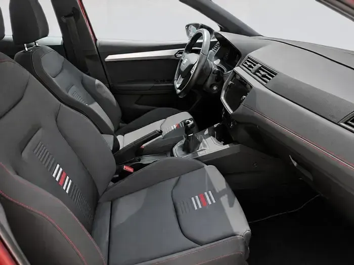 Usado Seat Ibiza FR 110 CV (80 kW) 2021 Rojo Utilitario