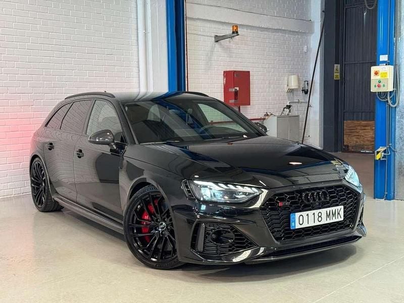 Usado Audi RS4 Exclusive 450 CV (330 kW) 2020 Negro Familiar