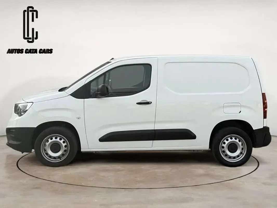 Usado Opel Combo S 99 CV (72 kW) 2022 Blanco Monovolumen