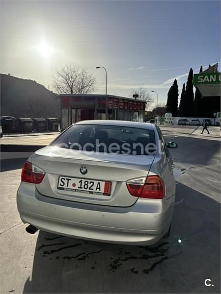 Usado BMW 318 143 CV (105 kW) 2009 Gris / plata Berlina