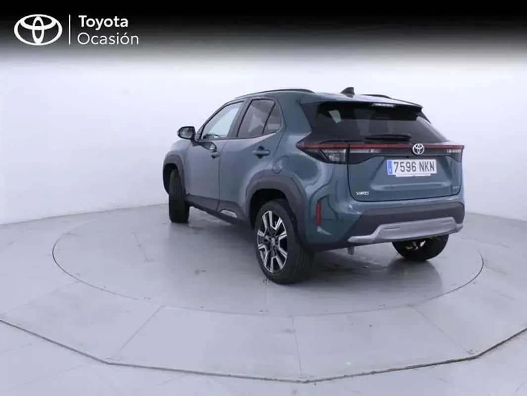 Nuevo Toyota Yaris Cross Style 132 CV (97 kW) 2026 Verde SUV