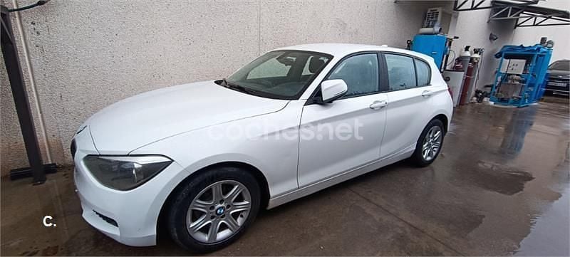 Begagnad BMW 118 143 HK (105 kW) 2013 Vit Halvkombi