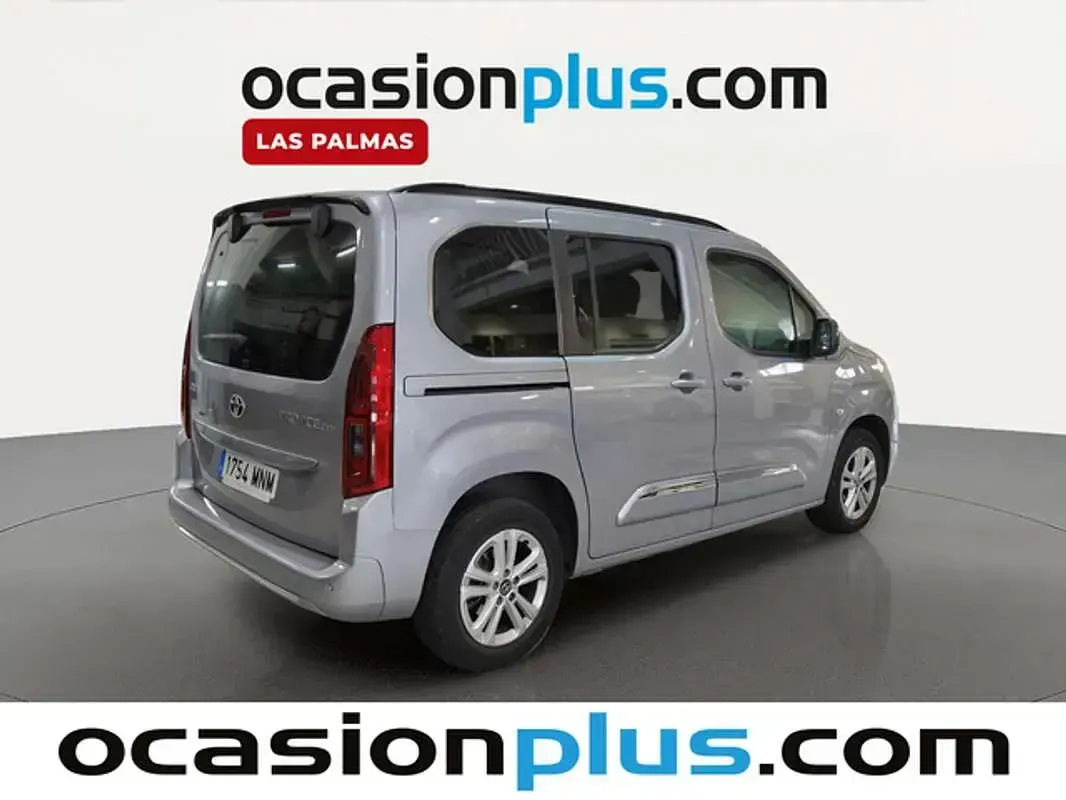 Usado Toyota Proace Active 131 CV (96 kW) 2024 Plateado Monovolumen