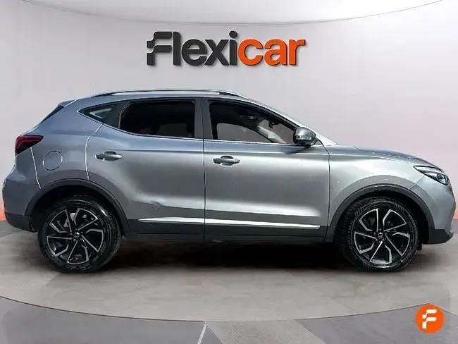 Usado MG ZS Luxury 111 HP (81 kW) 2023 Cinzento Sedan