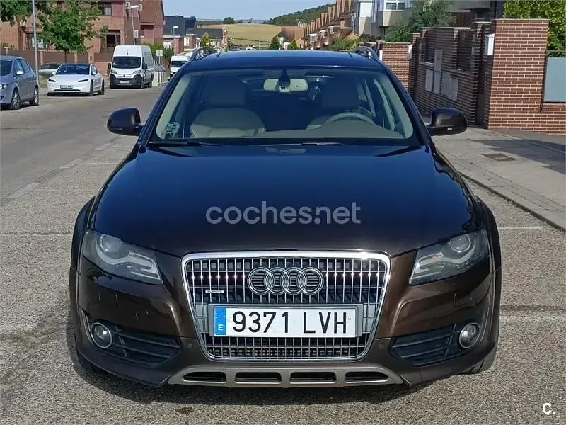 Usado Audi A4 Allroad 170 CV (125 kW) 2010 Marrón Familiar