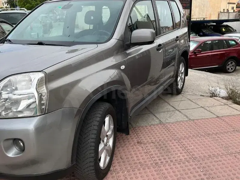 Usado Nissan X-Trail SE 150 CV (110 kW) 2009 Gris / plata SUV
