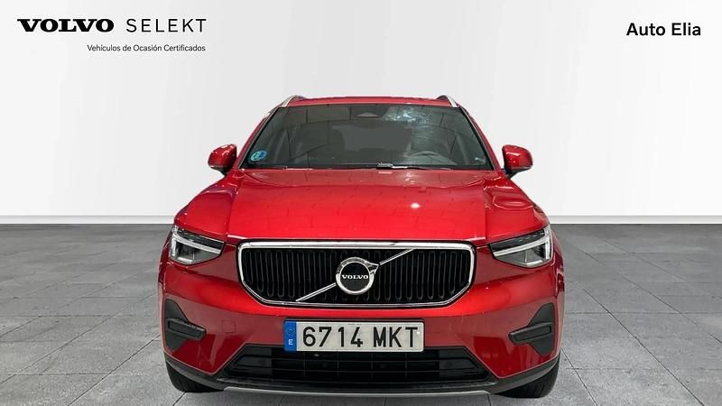 Usado Volvo XC40 Core 197 CV (144 kW) 2023 Rojo SUV