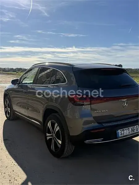 Usado Mercedes EQA250 139 kW (190 CV) 2021 Eléctrico SUV