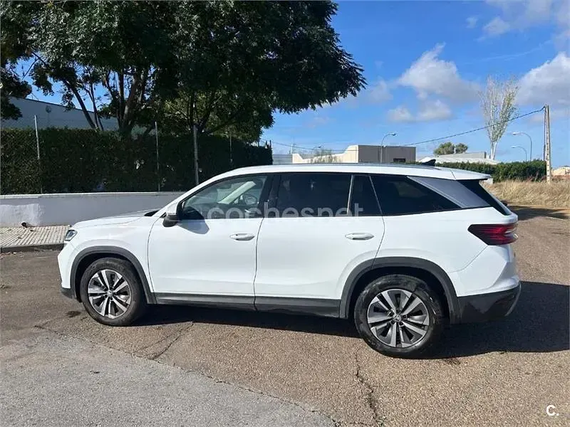 Usado Skoda Kodiaq Selection 150 CV (110 kW) 2024 Blanco SUV