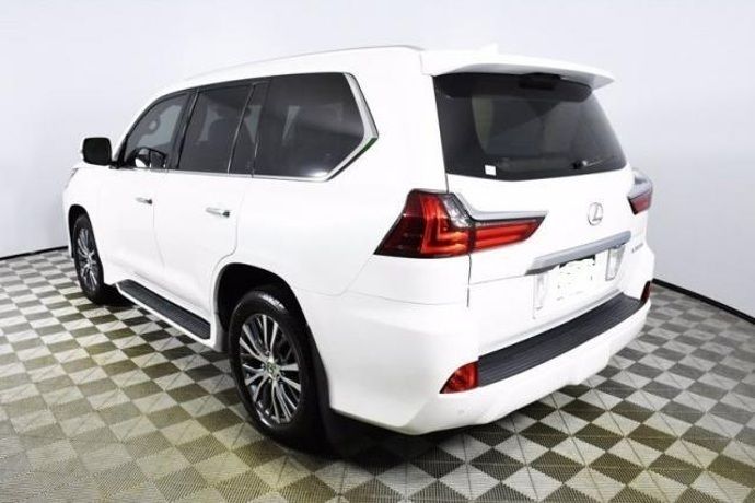 Usado Lexus LX570 Luxury Line 384 CV (282 kW) 2017 Blanco SUV