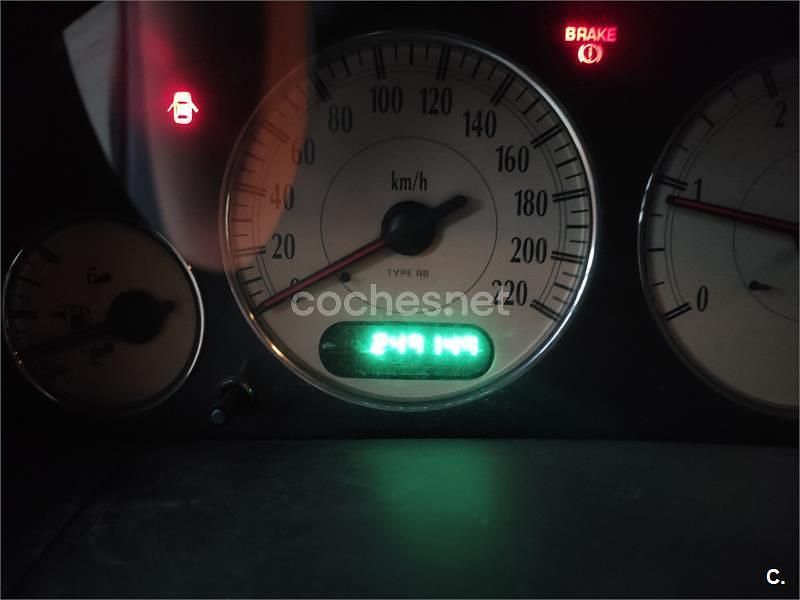 Gris / plata Usado 2003 Chrysler Voyager Monovolumen | 1700 € (Buen precio) - Imagen 1/4