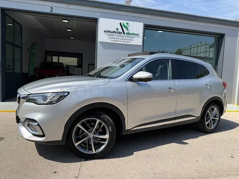 Usado MG HS Luxury 162 CV (119 kW) 2023 Gris / plata SUV