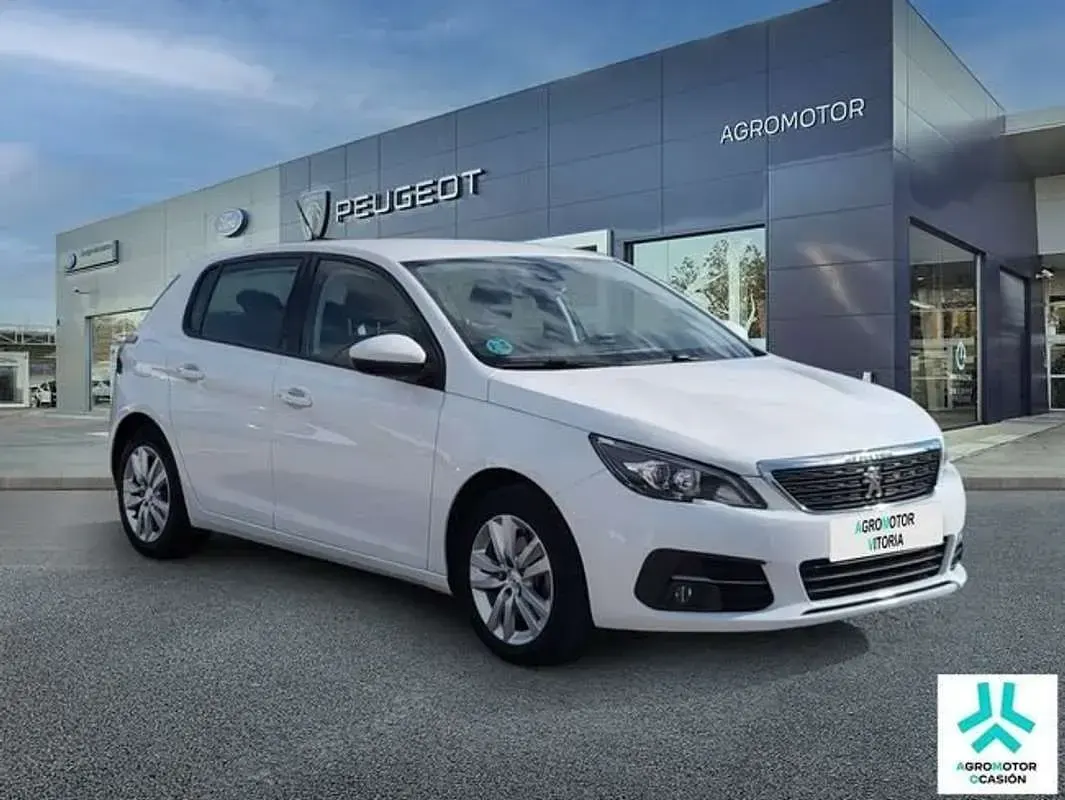 Usado Peugeot 308 Active 131 CV (96 kW) 2021 Blanco Utilitario