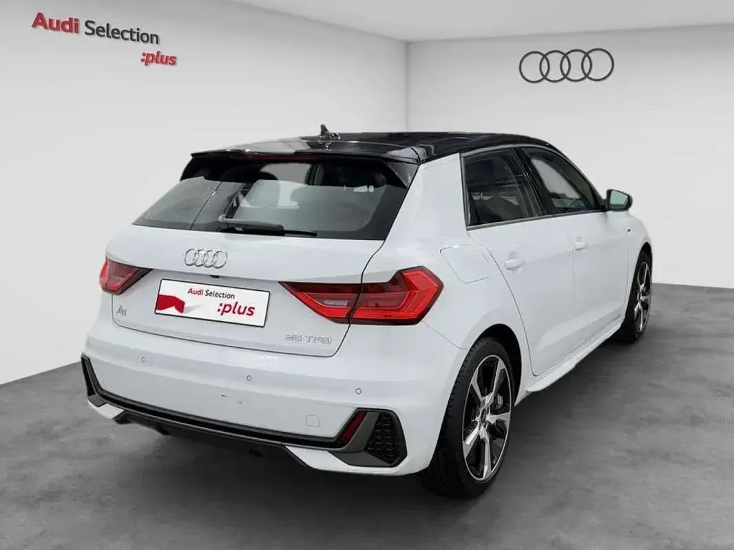 Usado Audi A1 Sportback Black Edition 95 CV (69 kW) 2022 Blanco Utilitario