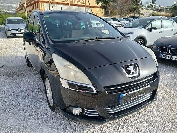 Usado Peugeot 5008 Family 114 CV (83 kW) 2011 Negro Monovolumen