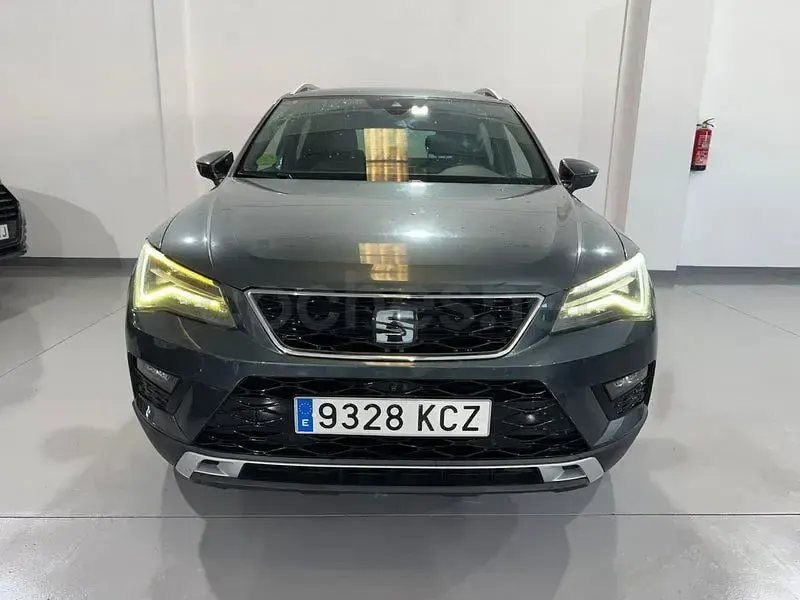 Usado Seat Ateca XCELLENCE 150 CV (110 kW) 2017 Gris / plata SUV