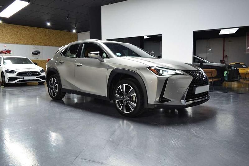 Usado Lexus UX 250h 184 CV (135 kW) 2021 Beige SUV