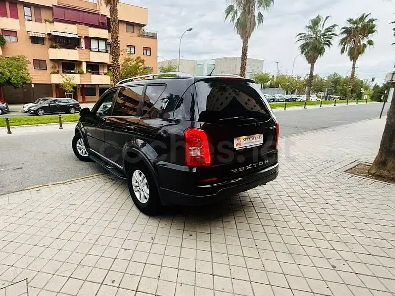 Usado SsangYong Rexton 155 CV (114 kW) 2014 Negro SUV