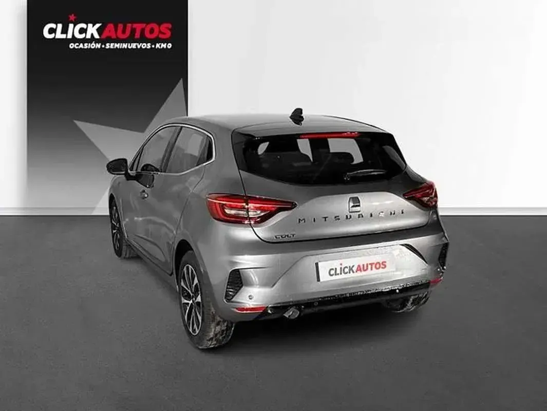 Usado Mitsubishi Colt 91 CV (66 kW) 2024 Gris Utilitario