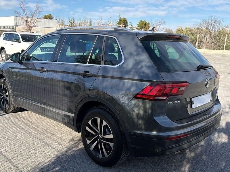 Usado VW Tiguan Advance 150 CV (110 kW) 2020 Gris / plata SUV
