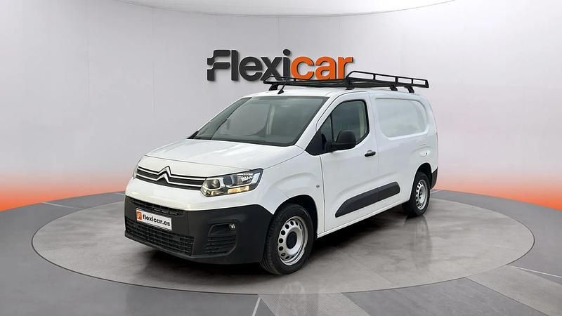 Usado Citroën Berlingo Feel 102 CV (75 kW) 2020 Blanco Monovolumen