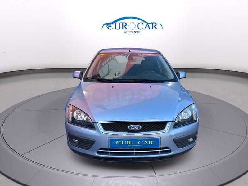 Usado Ford Focus Ghia 136 CV (100 kW) 2006 Azul Berlina
